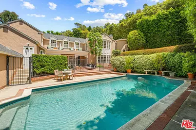 1376 San Ysidro Dr, Beverly Hills, CA 90210 - Photo 1