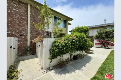 5215 Sepulveda Blvd #15D, Culver City, CA 90230 - Photo 1