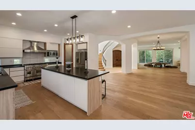 139 Westwind Mall, Marina del Rey, CA 90292 - Photo 1