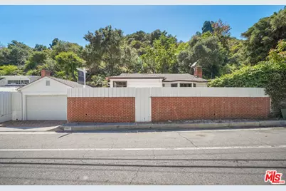 881 N Beverly Glen Blvd, Los Angeles, CA 90077 - Photo 1