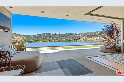 7551 Hermes Dr, Los Angeles, CA 90046 - Photo 1