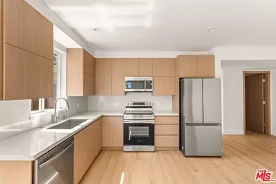 5910 Mammoth Ave, Sherman Oaks, CA 91401 - Photo 1