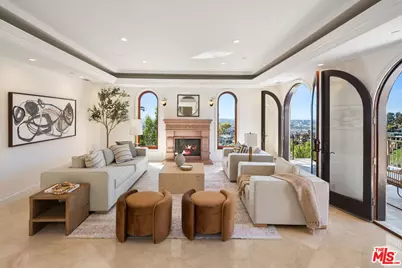 8027 Floral Ave, Los Angeles, CA 90046 - Photo 1