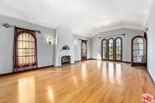 1028 Meadowbrook Ave, Los Angeles, CA 90019 - Photo 1