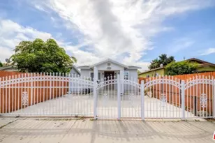 1726 W 37th Pl, Los Angeles, CA 90018 - Photo 1