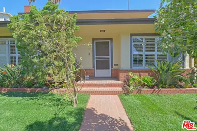 1241 17th St #1, Santa Monica, CA 90404 - Photo 1