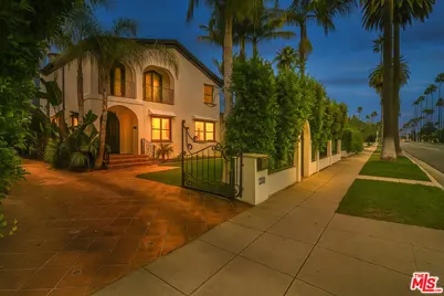 209 N Doheny Dr, Beverly Hills, CA 90211 - Photo 1