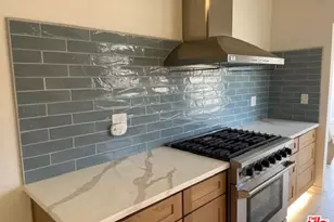 456 S Wilton Pl, Los Angeles, CA 90020 - Photo 1