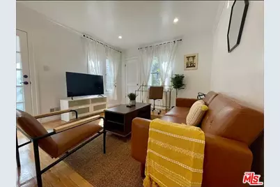 907 18th Street #F, Santa Monica, CA 90403 - Photo 1