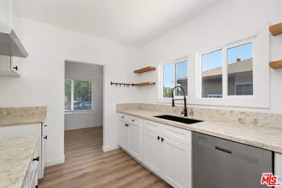 672 E 119th St, Los Angeles, CA 90059 - Photo 1