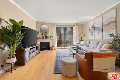 801 S Plymouth Blvd #204, Los Angeles, CA 90005 - Photo 1