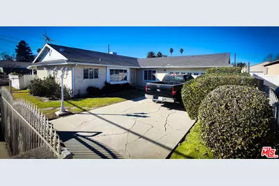 12105 S Hoover St, Los Angeles, CA 90044 - Photo 1