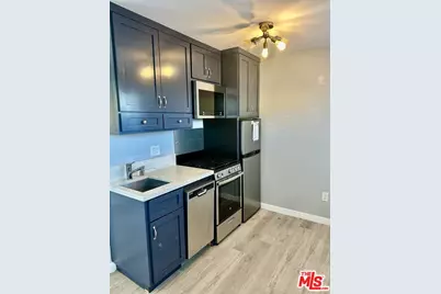 613 S Prairie Ave #7, Inglewood, CA 90301 - Photo 1