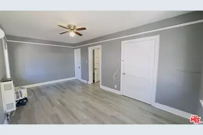 1515 Menlo Ave #1/2, Los Angeles, CA 90006 - Photo 1