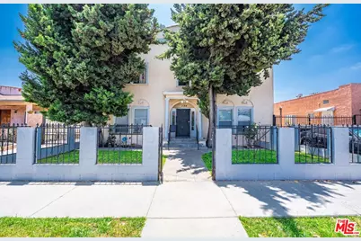 194 W 41st Pl, Los Angeles, CA 90037 - Photo 1