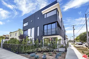 5868 Saturn St, Los Angeles, CA 90019 - Photo 1