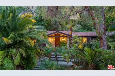 4943 Queen Victoria Rd, Woodland Hills, CA 91364 - Photo 1