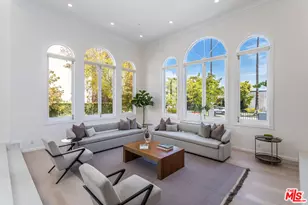 107 N Doheny Dr, Beverly Hills, CA 90211 - Photo 1