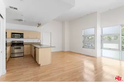 630 W 6th St #510, Los Angeles, CA 90017 - Photo 1