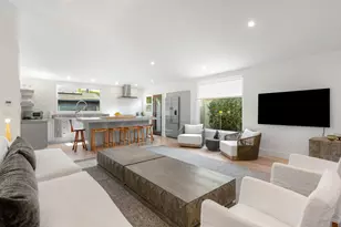 720 Angelus Pl, Venice, CA 90291 - Photo 1