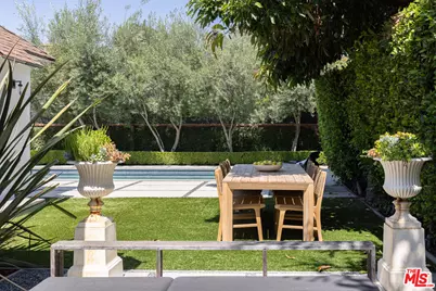 12044 Pacoima Ct, Studio City, CA 91604 - Photo 1