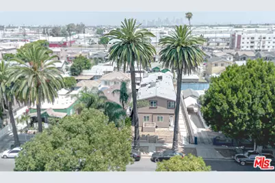827 E 74th St, Los Angeles, CA 90001 - Photo 1