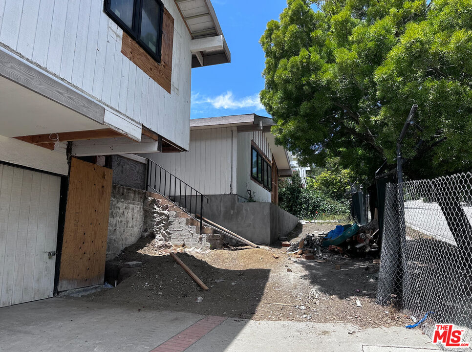 2495 Westridge Rd, Los Angeles, CA 90049 - MLS 25552265 - Coldwell Banker