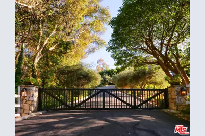 30 Portuguese Bend Rd, Rolling Hills, CA 90274 - Photo 1