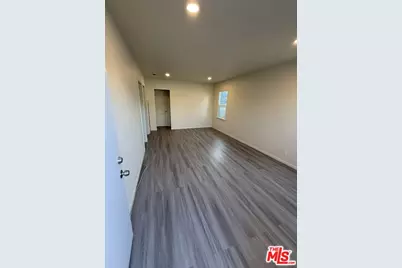 5242 McCallum Ave #E, South Gate, CA 90280 - Photo 1