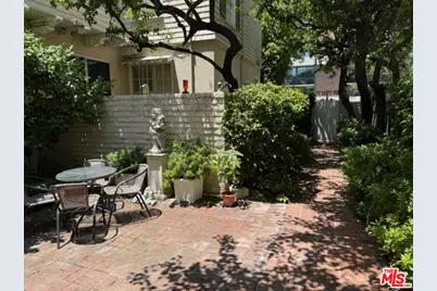222 S Spalding Dr, Beverly Hills, CA 90212 - Photo 1