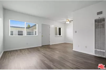 115 N Oak St #15, Inglewood, CA 90301 - Photo 1