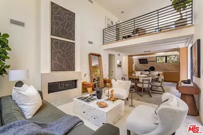 919 Hilldale Ave, West Hollywood, CA 90069 - Photo 1