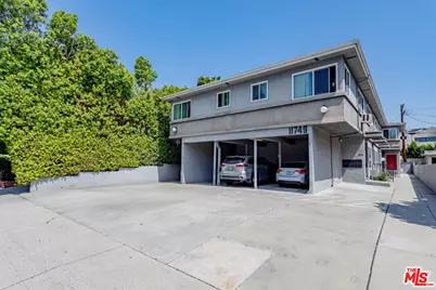 11749 Riverside Dr #3, Valley Village, CA 91607 - Photo 1