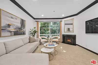 585 N Rossmore Ave #409, Los Angeles, CA 90004 - Photo 1