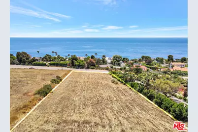 31701 Pacific Coast Hwy, Malibu, CA 90265 - Photo 1