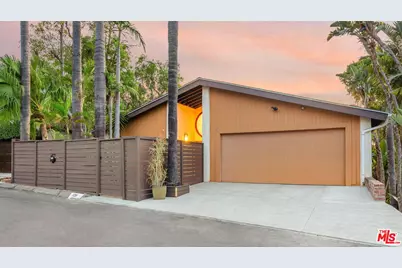 11211 Sunshine Ter, Studio City, CA 91604 - Photo 1