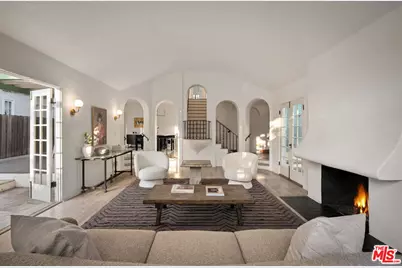 950 N Holliston Ave, Pasadena, CA 91104 - Photo 1