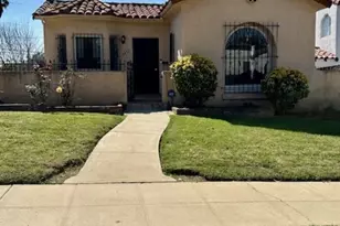 4472 W 62nd St, Los Angeles, CA 90043 - Photo 1