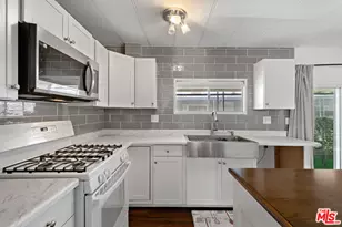 725 W Thornton Ave, Hemet, CA 92543 - Photo 1