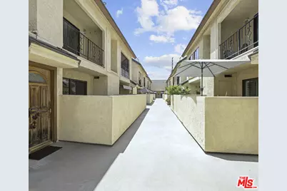 13211 Vanowen St #9, North Hollywood, CA 91605 - Photo 1