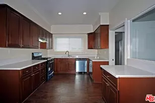 1406 3rd Ave, Los Angeles, CA 90019 - Photo 1