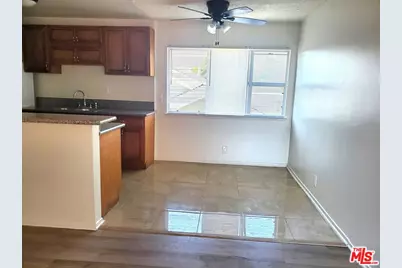 1819 S Gramercy Pl ##306, Los Angeles, CA 90019 - Photo 1