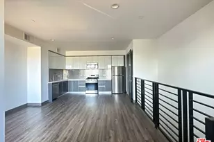 552 N Hobart Blvd, Los Angeles, CA 90004 - Photo 1