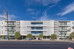 710 N El Centro Ave, Los Angeles, CA 90038 - Photo 1