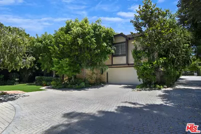 4953 Hayvenhurst Ave, Encino, CA 91436 - Photo 1