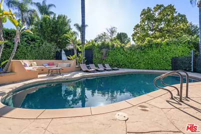 14710 Greenleaf St, Sherman Oaks, CA 91403 - Photo 1