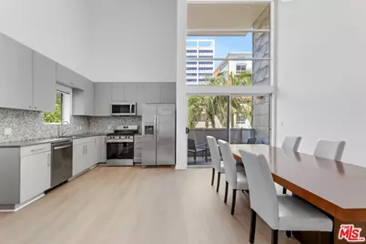 7062 Hawthorn Ave #101, Los Angeles, CA 90028 - Photo 1