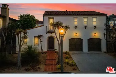 7578 Coastal View Dr, Los Angeles, CA 90045 - Photo 1