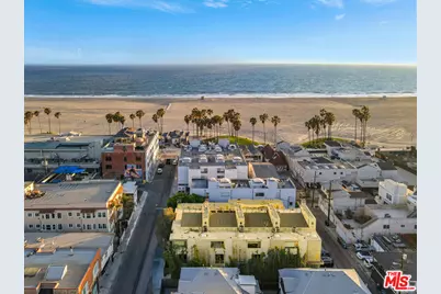 25 Brooks Ave #2, Venice, CA 90291 - Photo 1