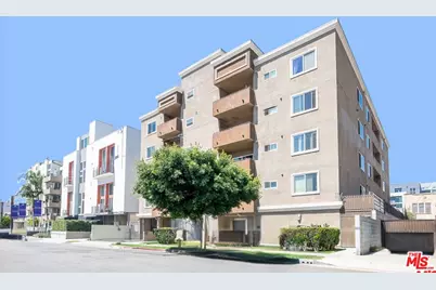 1029 S Hobart Blvd #203, Los Angeles, CA 90006 - Photo 1